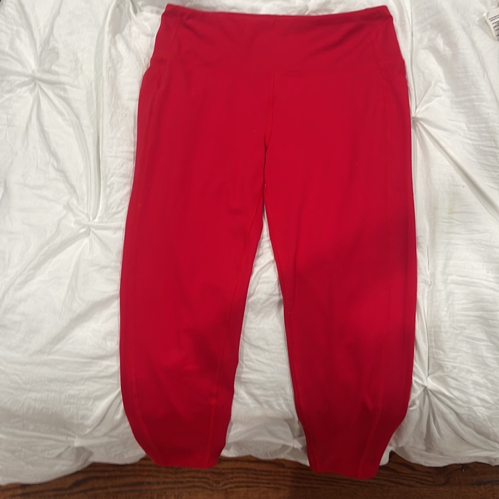 Size Medium DSG Leggings!